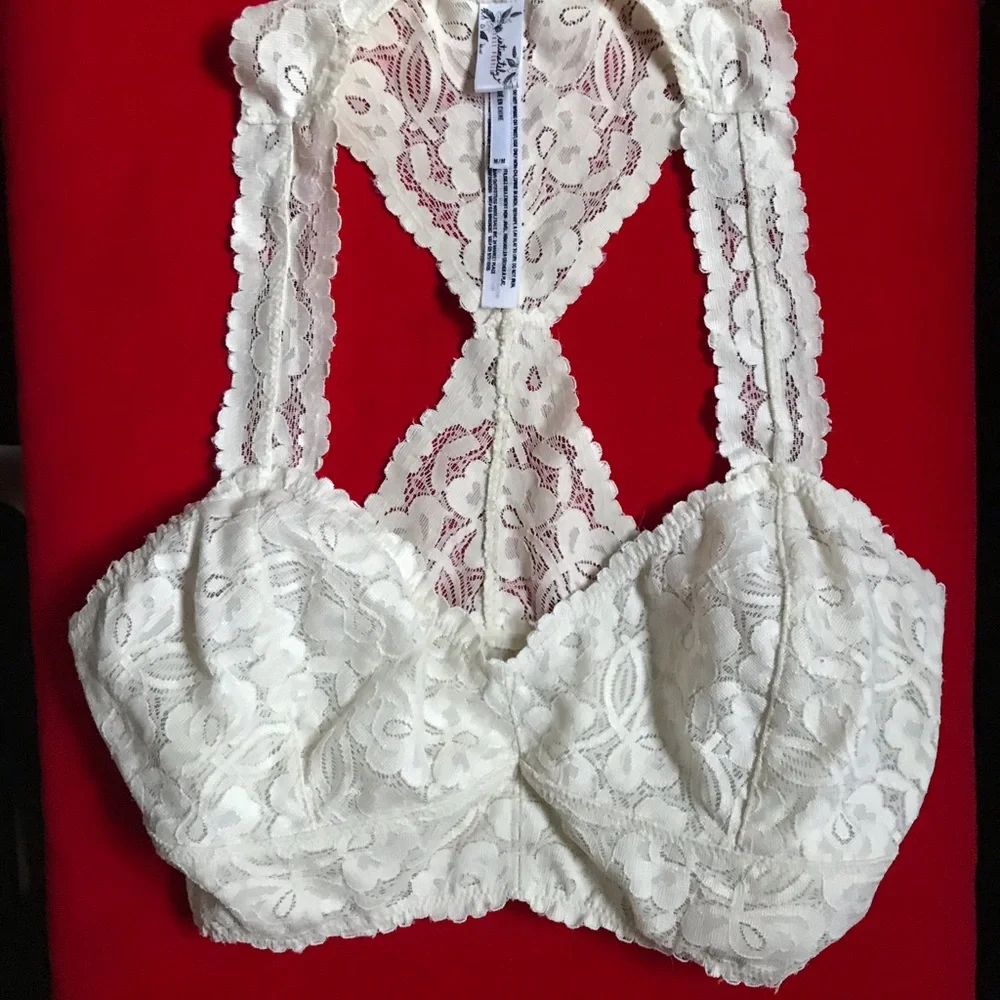 FREE PEOPLE Intimately Racer Back Pullover Deep V Crochet Lace Halter Bralette - Picture 2 of 6